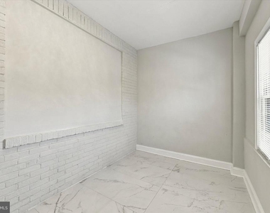 4629 Tampa Street - Photo Thumbnail 16