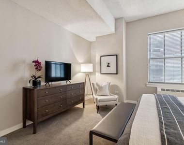 875 Sansom Street - Photo Thumbnail 16