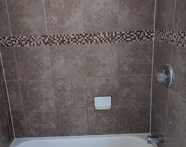 411 Greenwich Street - Photo Thumbnail 3