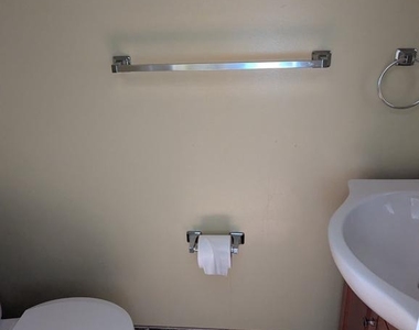 411 Greenwich Street - Photo Thumbnail 10
