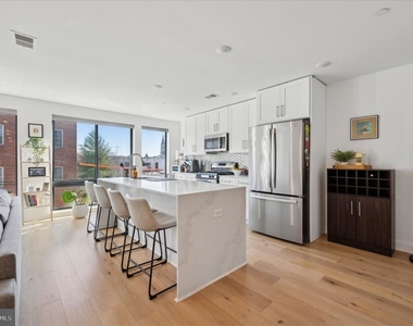 1316 N Franklin Street - Photo Thumbnail 7