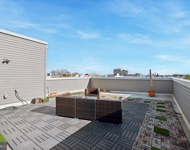 1316 N Franklin Street - Photo Thumbnail 23