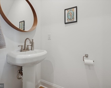 1316 N Franklin Street - Photo Thumbnail 14