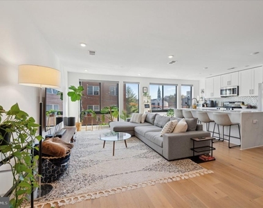 1316 N Franklin Street - Photo Thumbnail 5