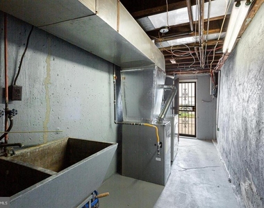 7675 Overbrook Avenue - Photo Thumbnail 11
