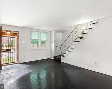 7675 Overbrook Avenue - Photo Thumbnail 4