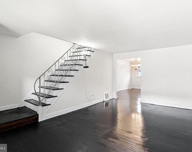 7675 Overbrook Avenue - Photo Thumbnail 1