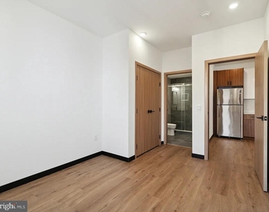 1716 N 2nd Street - Photo Thumbnail 4