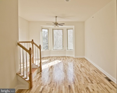 1142 N Hope Street - Photo Thumbnail 7
