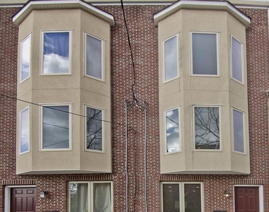1142 N Hope Street - Photo Thumbnail 10