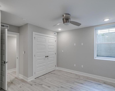 1309 S 52nd Street - Photo Thumbnail 11