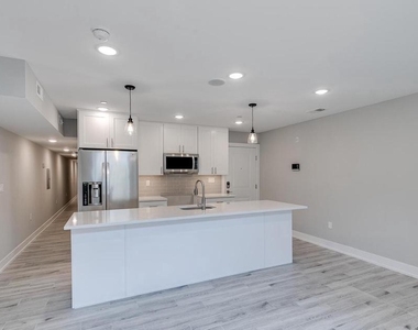 1309 S 52nd Street - Photo Thumbnail 6