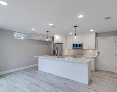 1309 S 52nd Street - Photo Thumbnail 5