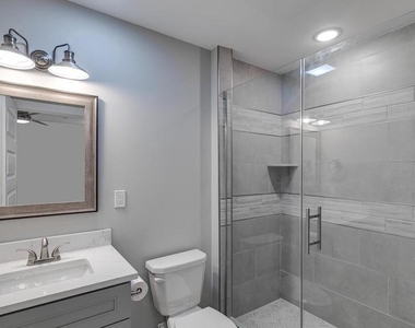 1309 S 52nd Street - Photo Thumbnail 7