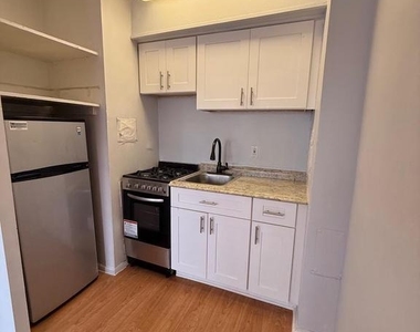 2101 Chestnut Street - Photo Thumbnail 6