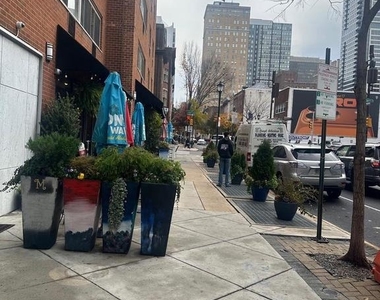 2101 Chestnut Street - Photo Thumbnail 11