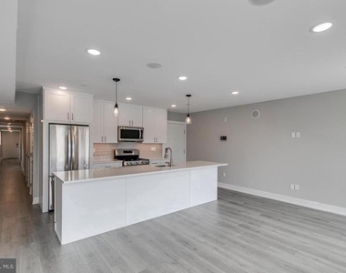 1309 S 52nd Street - Photo Thumbnail 7