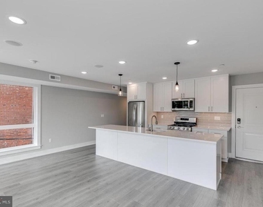 1309 S 52nd Street - Photo Thumbnail 8