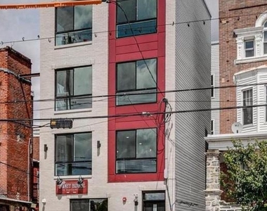 1309 S 52nd Street - Photo Thumbnail 2