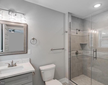 1309 S 52nd Street - Photo Thumbnail 12