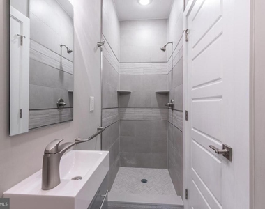 920 W Susquehanna Avenue - Photo Thumbnail 24
