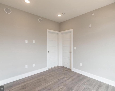 920 W Susquehanna Avenue - Photo Thumbnail 15