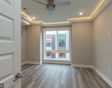 137 W Huntingdon Street - Photo Thumbnail 11