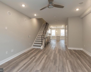 137 W Huntingdon Street - Photo Thumbnail 7