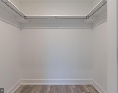 137 W Huntingdon Street - Photo Thumbnail 20
