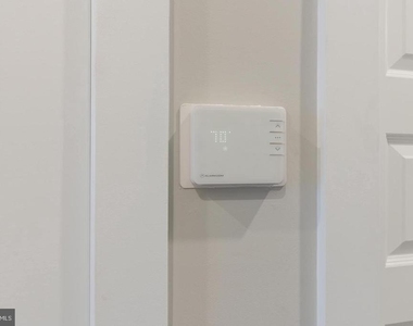 137 W Huntingdon Street - Photo Thumbnail 17