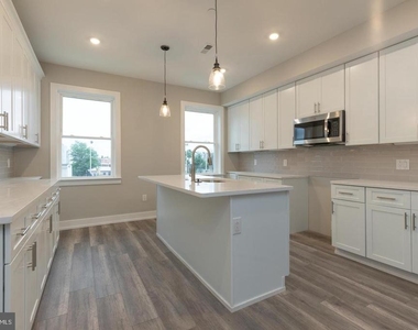 137 W Huntingdon Street - Photo Thumbnail 3