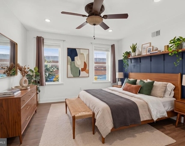2147 E Hagert Street - Photo Thumbnail 1