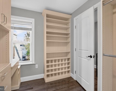 2147 E Hagert Street - Photo Thumbnail 24