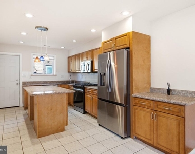 1317 S 22nd Street - Photo Thumbnail 13