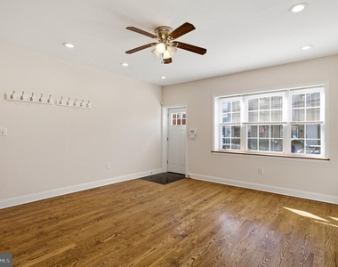 1317 S 22nd Street - Photo Thumbnail 6