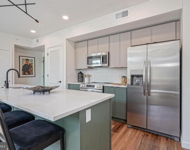 1301 Bainbridge Street - Photo Thumbnail 5