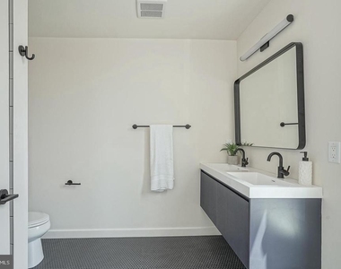 1301 Bainbridge Street - Photo Thumbnail 16