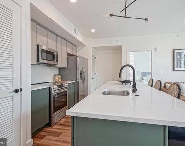1301 Bainbridge Street - Photo Thumbnail 7