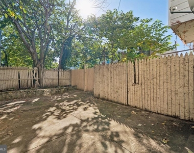 2018 Mifflin Street - Photo Thumbnail 16