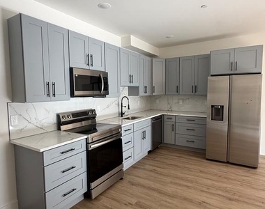 2333 E York Street - Photo Thumbnail 1