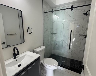 2333 E York Street - Photo Thumbnail 9