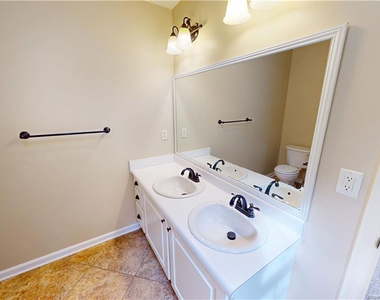5421 Biscoe Street - Photo Thumbnail 17