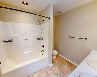 5421 Biscoe Street - Photo Thumbnail 16