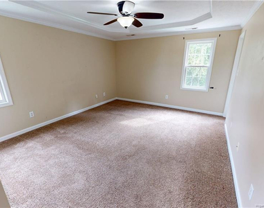 5421 Biscoe Street - Photo Thumbnail 14