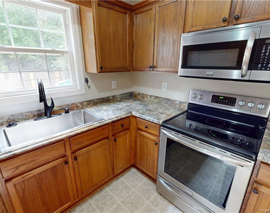 5421 Biscoe Street - Photo Thumbnail 7