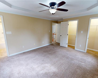 5421 Biscoe Street - Photo Thumbnail 15