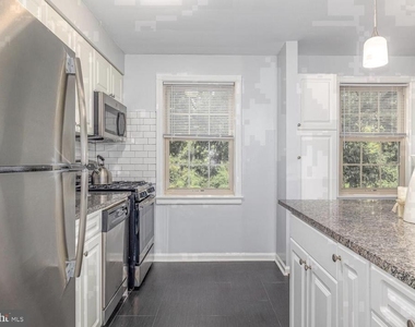 150 E Wynnewood Road - Photo Thumbnail 2