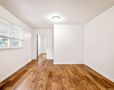 10709 Ramsey Street - Photo Thumbnail 7