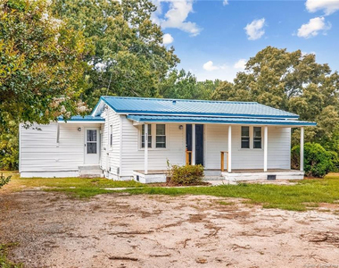 10709 Ramsey Street - Photo Thumbnail 2