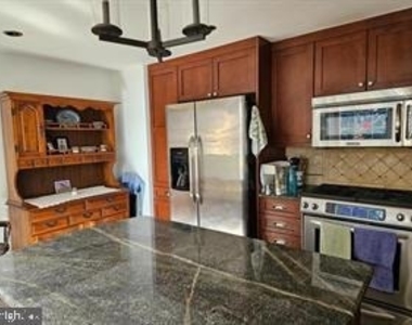1453 Washington Lane - Photo Thumbnail 7